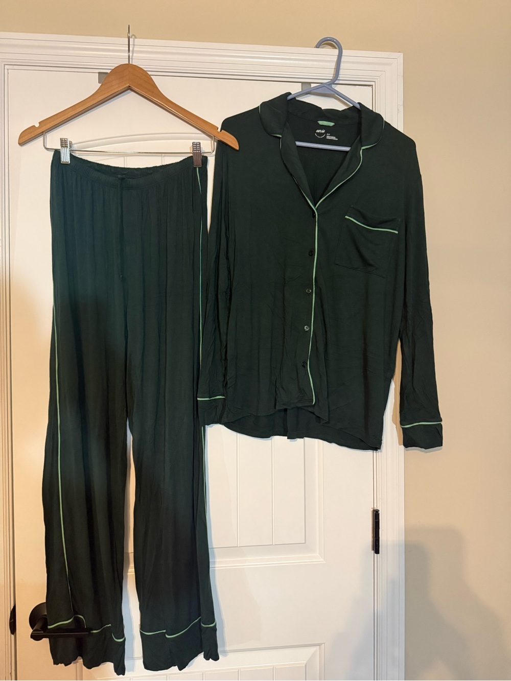 Aerie Green Piped Women's Pajama Set